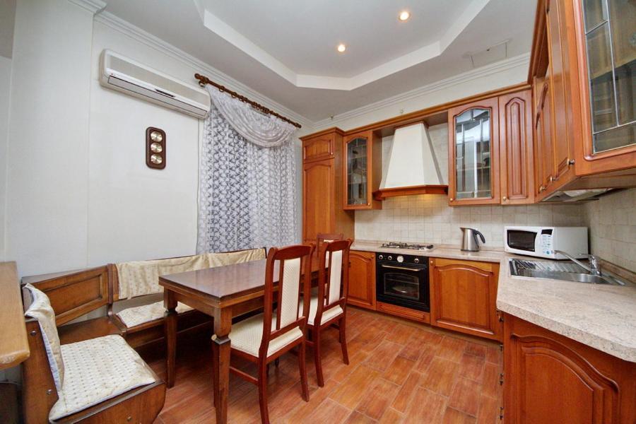 Apartments On Besarabka Kyiv Exterior foto