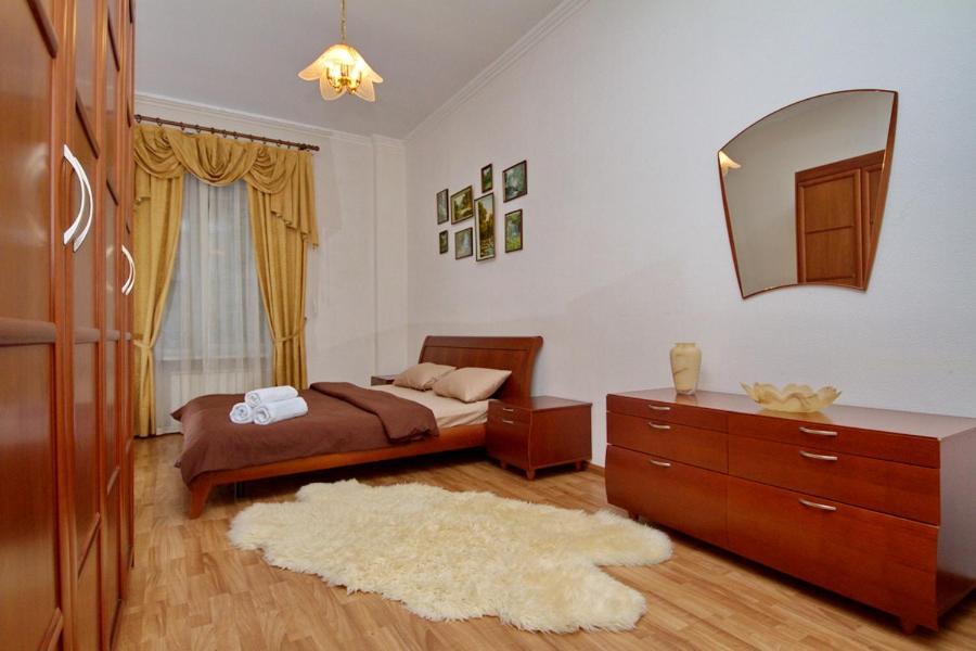 Apartments On Besarabka Kyiv Exterior foto